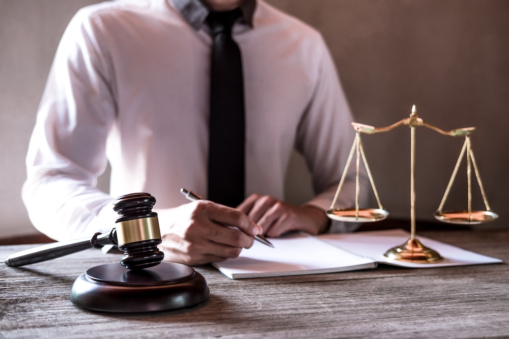 Comprendre la Loi sur la Sécurité Publique : Une Analyse Juridique