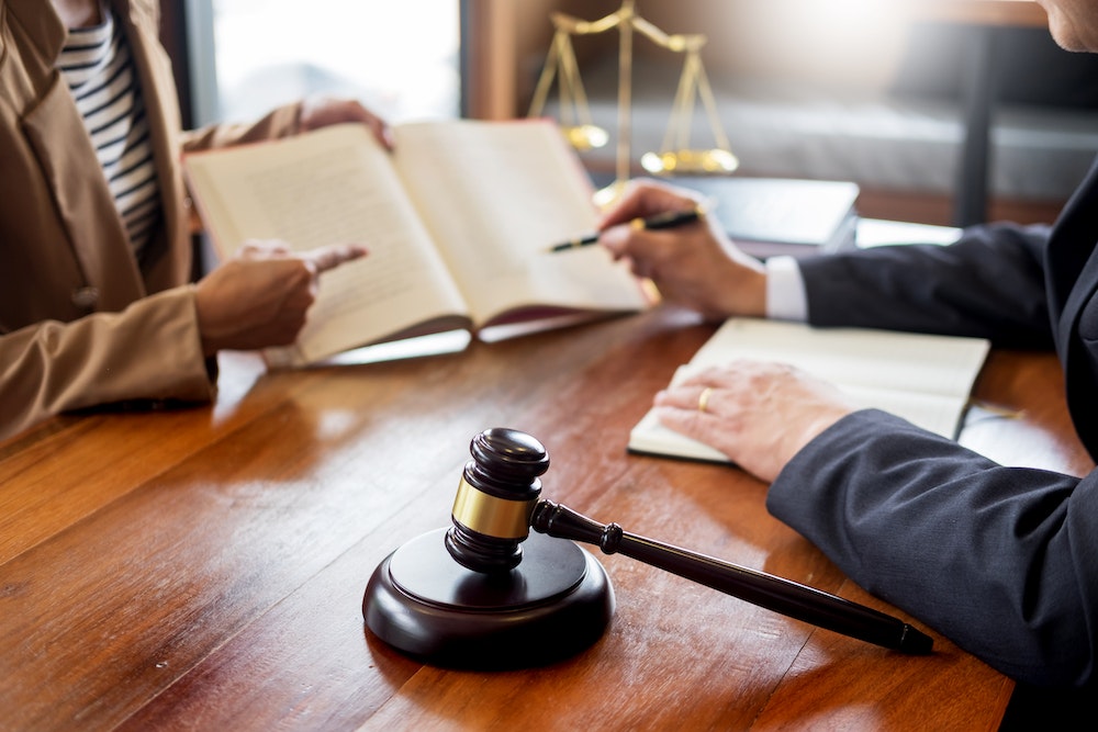 Les nouveaux outils technologiques au service des avocats : une révolution en marche