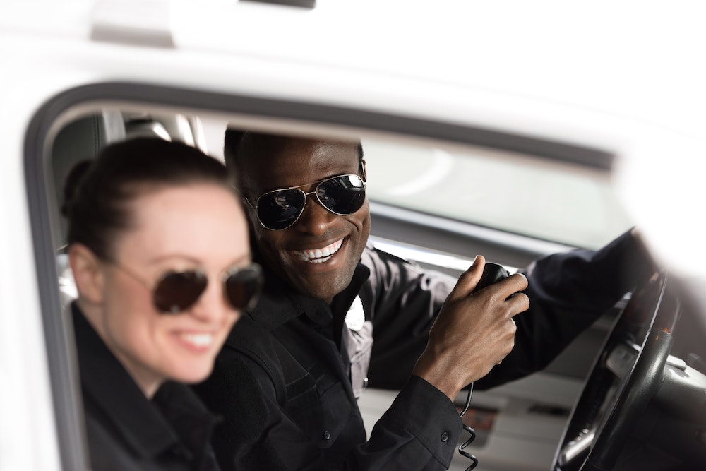 Porter plainte contre la police : comment et pourquoi le faire ?
